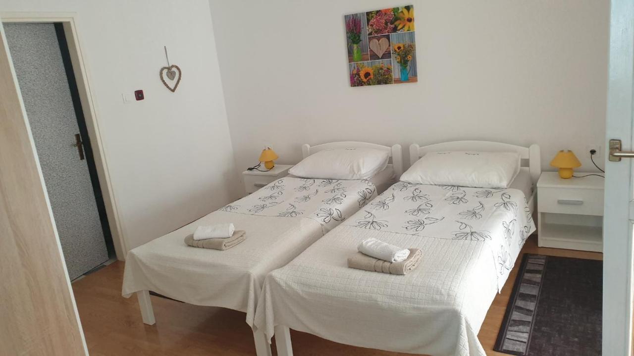 Accomodation Mirjana Rooms Poreč Eksteriør billede