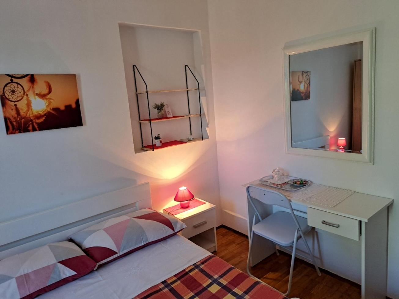 Accomodation Mirjana Rooms Poreč Eksteriør billede